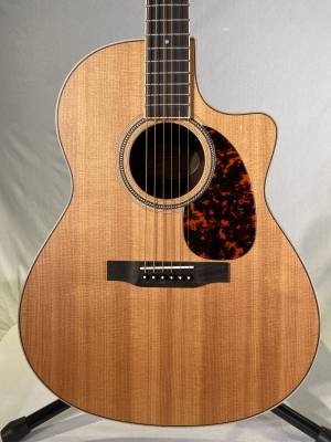 LV-03RE Recording Series Spruce/Rosewood Acoustic Guitar w/Cutaway & Electronics 2